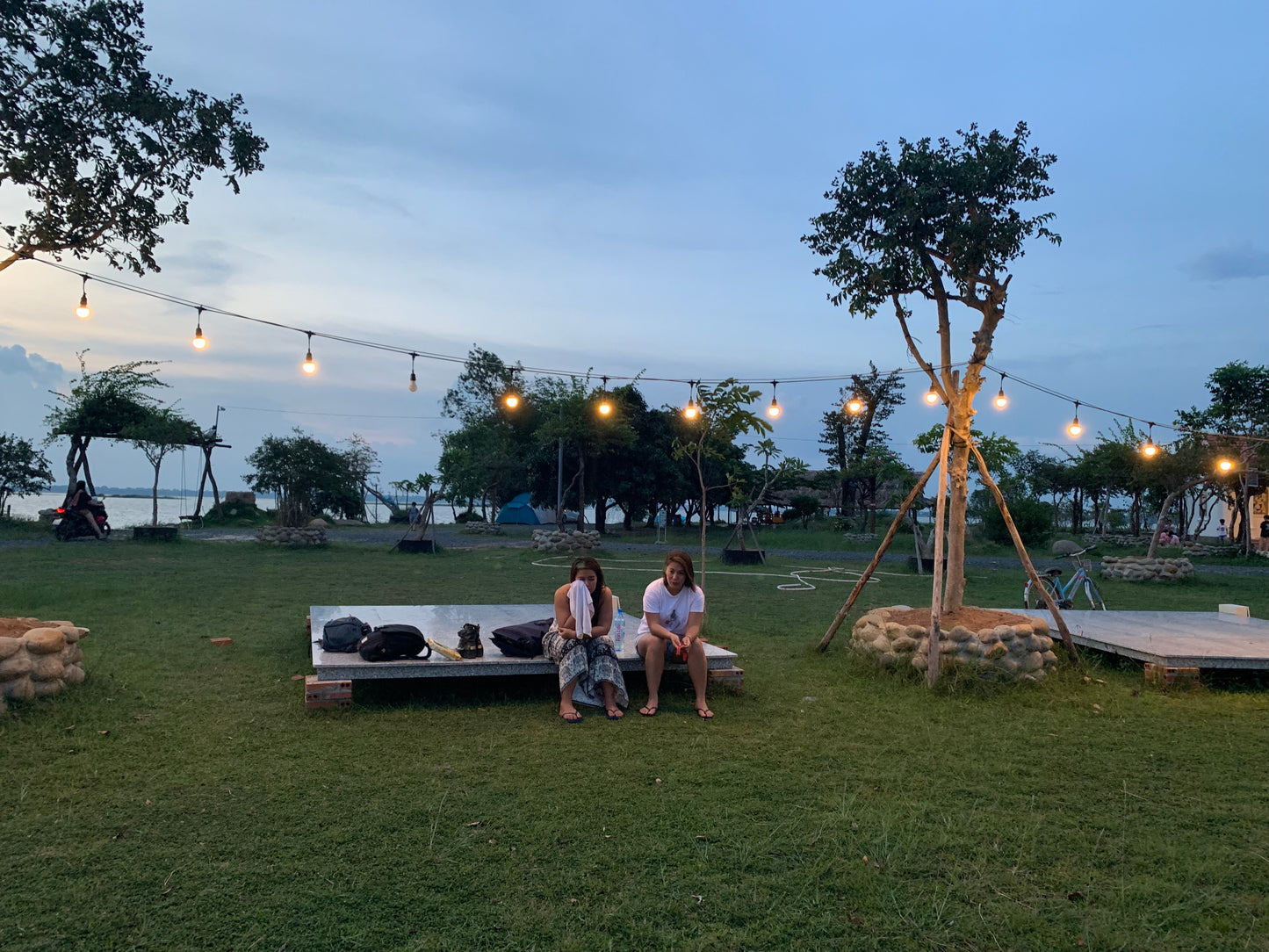 93 av. J.-C. : (1,5 jours) Camping au lac Dau Tieng