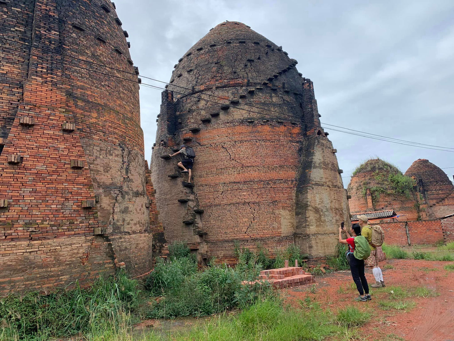 35R: Mekong Delta: Stepping Into The 'Red Kingdom' of the Pottery Village