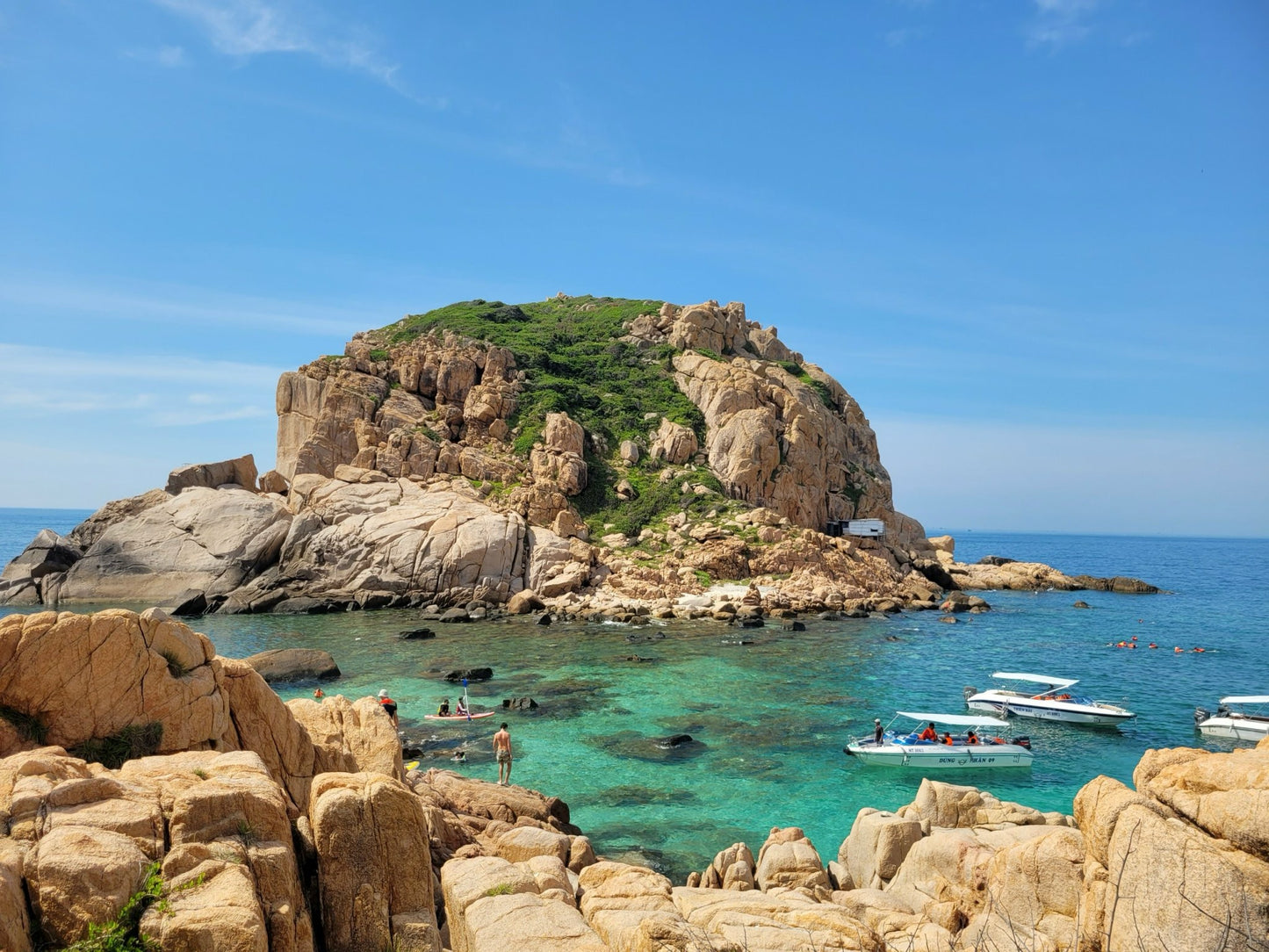 24B: (2 DAYS) Vinh Hy Bay and Da Do peak: Tranquil Coastal Oasis, Panoramic Mountain Vistas, Untouched Island, and Giarai Cultural Heritage