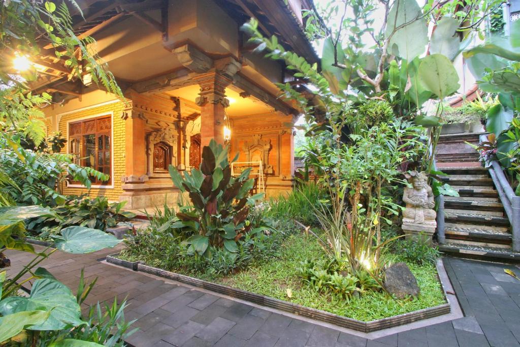 A8C: (3 DAYS) Bali Adventure! Nature's Wonders Call With Majestic Volcanic Peaks, Beach Treasures And Sacred Water Temple