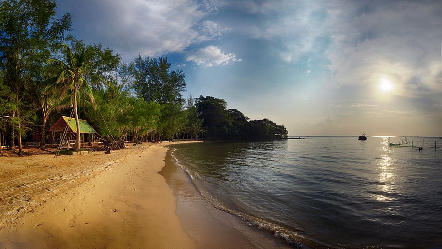 83B: (2 DAYS) Pristine Ba Lua Island - Island-hopping, Shellfish-Catching + Seafood!