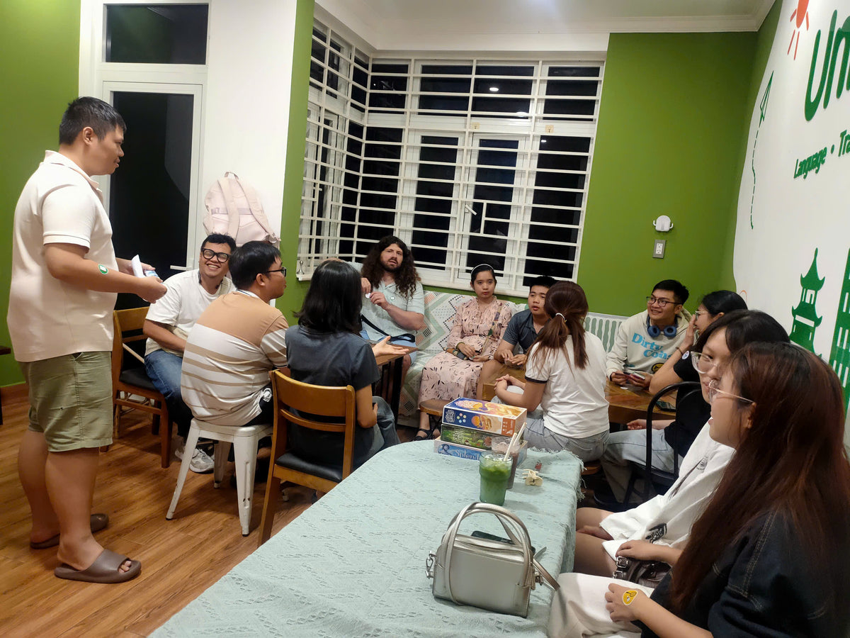 Saigon Social Meetup- Free Talk- Sundays