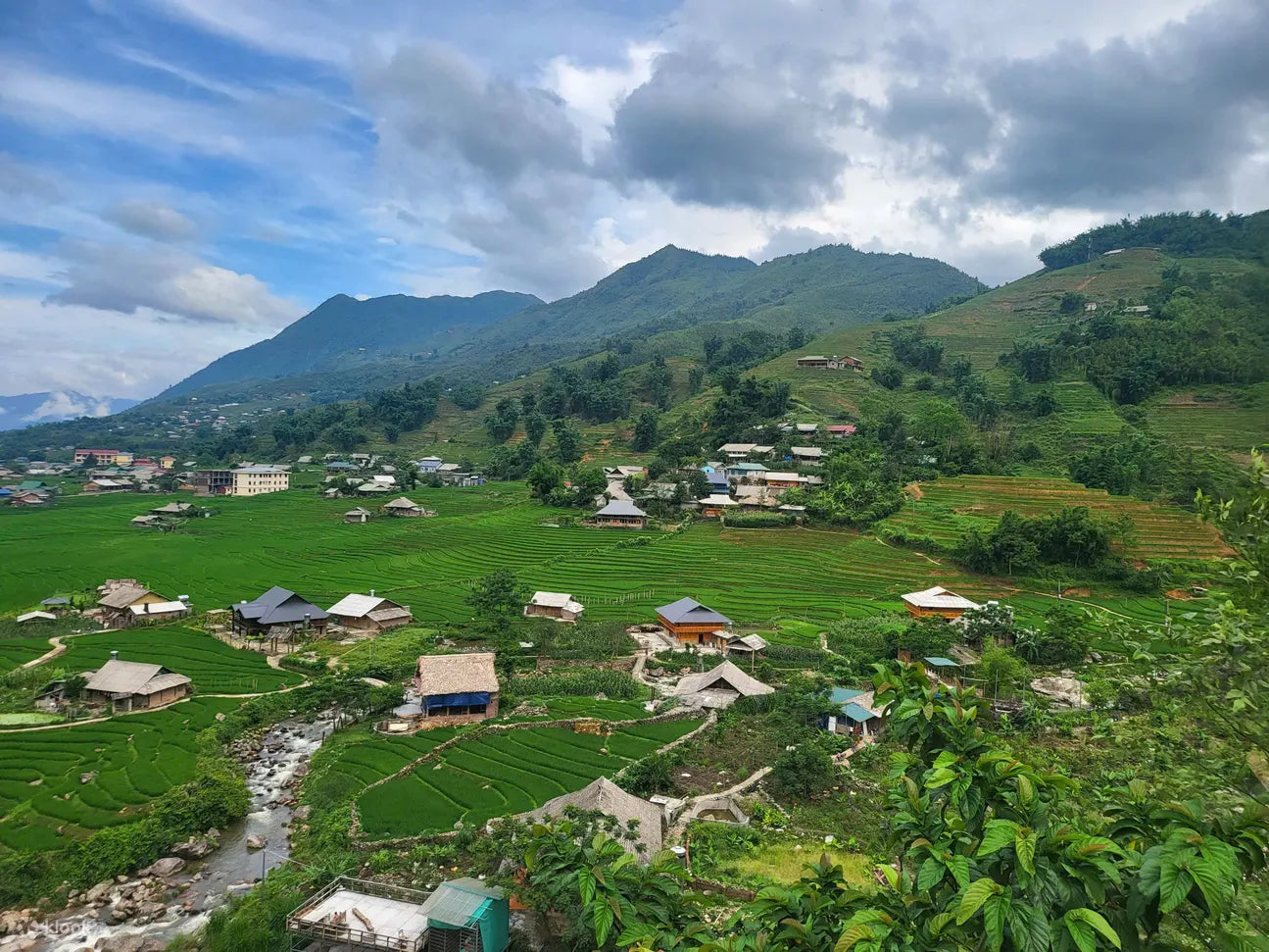 SP-B: Sapa Ethnic Village Trekking Tour from Hanoi (2 Days)