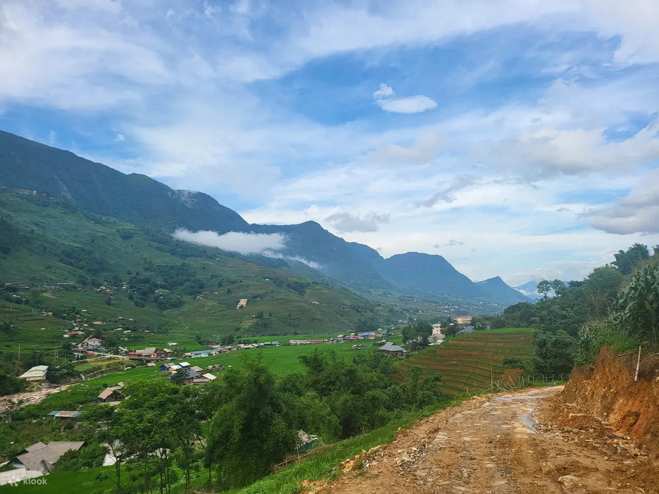 SP-B: Sapa Ethnic Village Trekking Tour from Hanoi (2 Days)