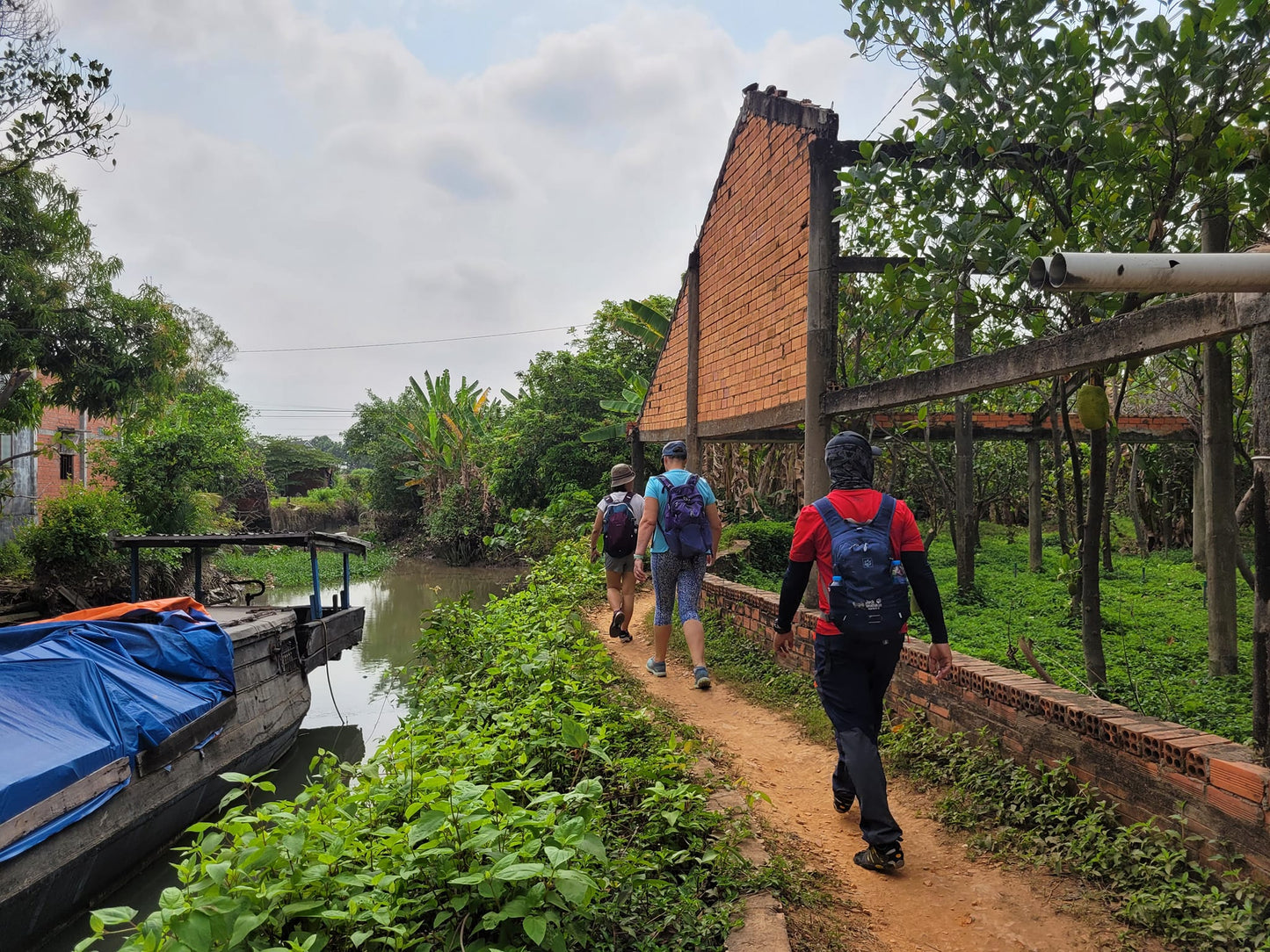 35R：湄公河三角洲：走进陶艺村的“红色王国”