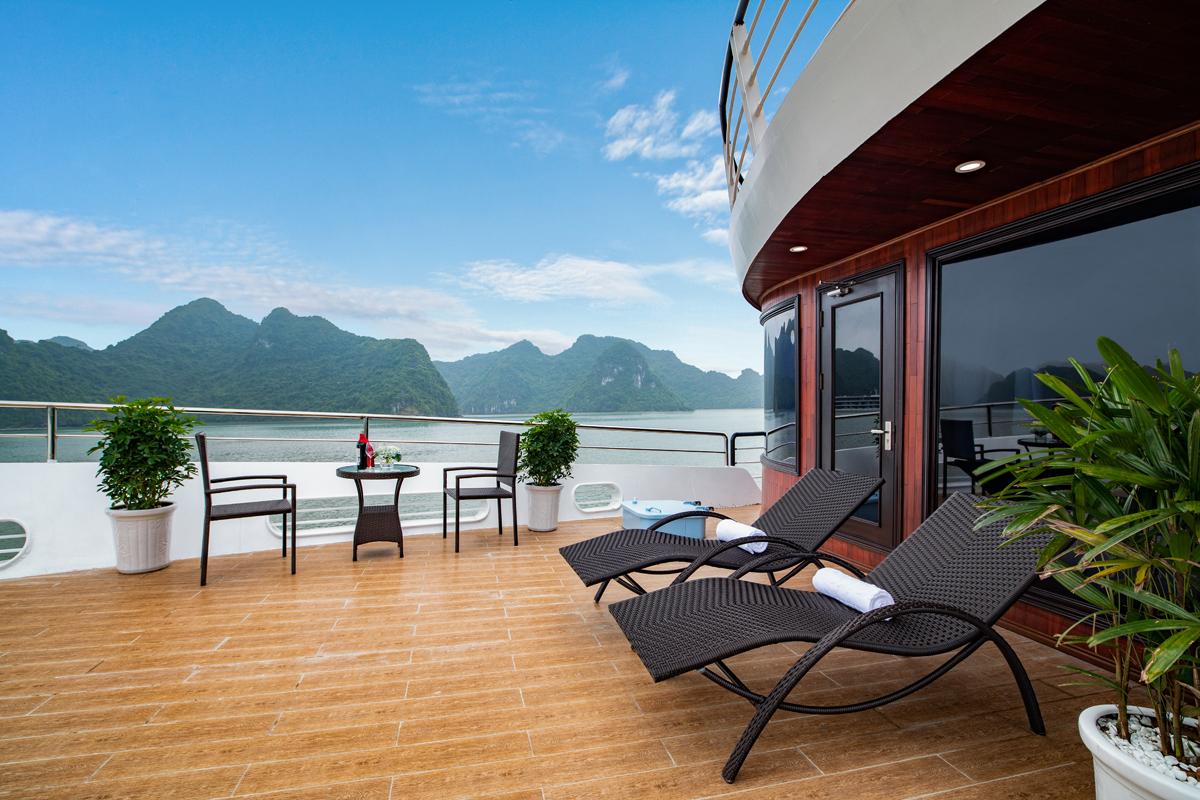 HLB3: Ha Long Bay 5-star Cruise (2 DAYS) Executive Suite 2nd fl. & Private Sun Terrace