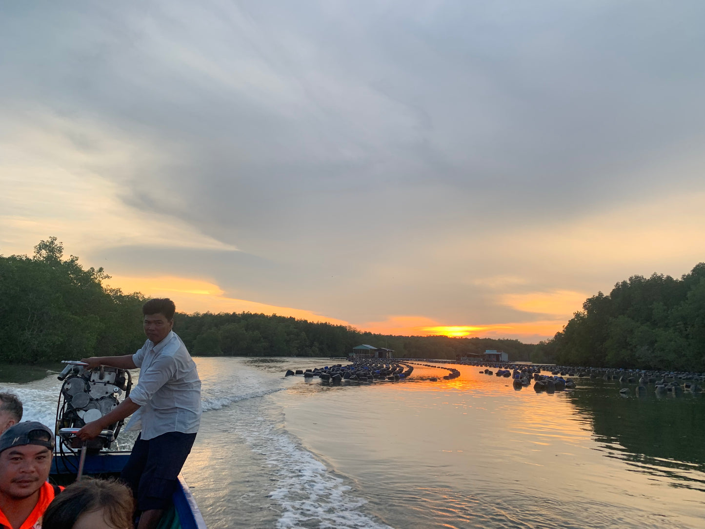 77BC：（1.5 天）Dong Tranh River Glamping，水上活动探险