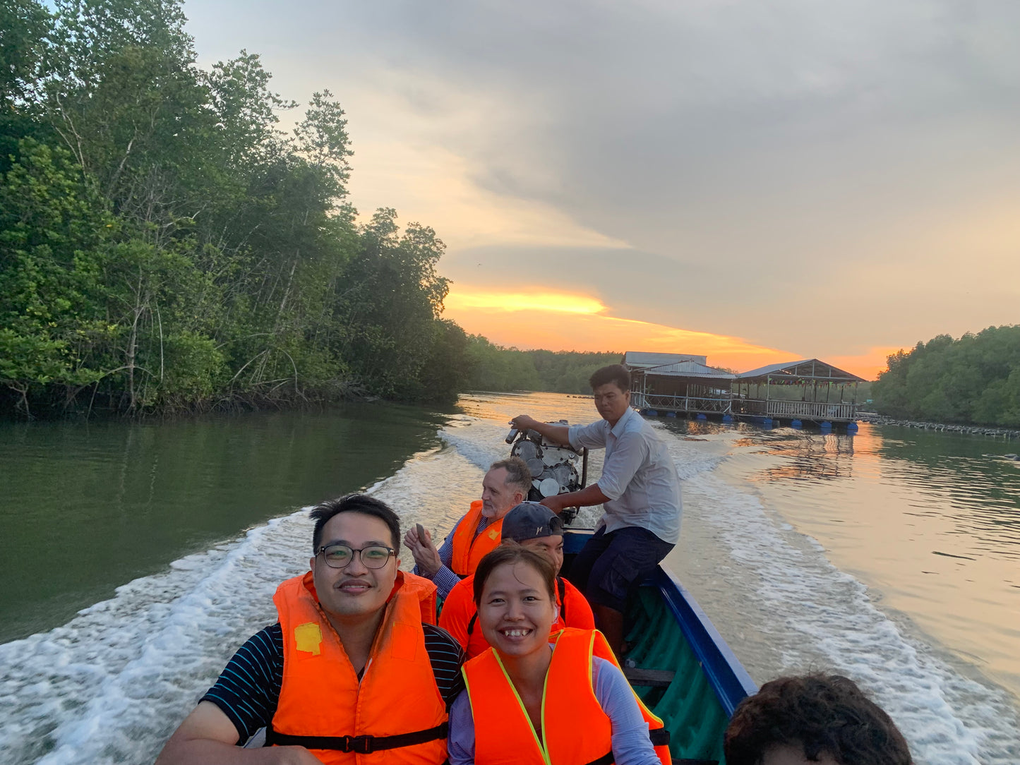 77BC : (1,5 jours) Glamping sur la rivière Dong Tranh, aventure dans les activités nautiques