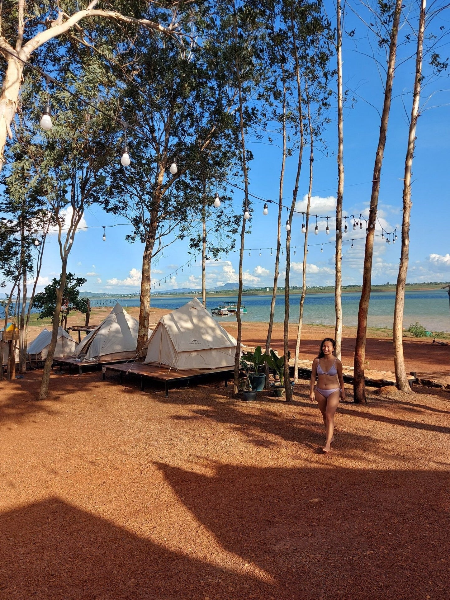 10R: Hiking Ma Da Jungle & Stand-up Paddleboarding @ Tri An Lake