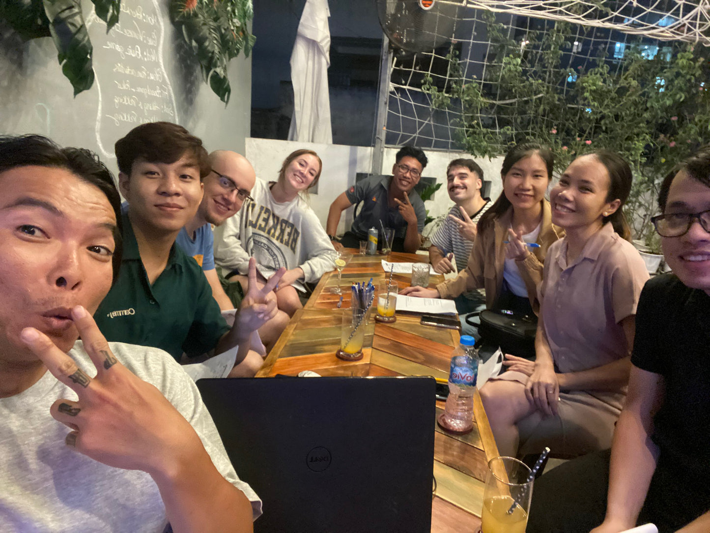 Lớp học tiếng Việt: Học ngôn ngữ và sử dụng các kỹ năng tiếng Anh!