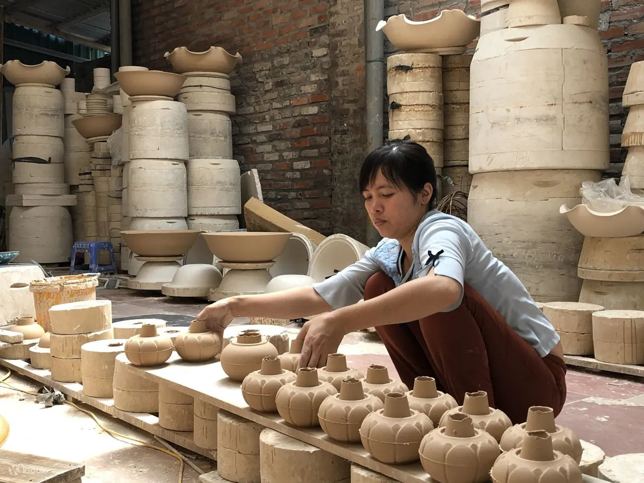 HN3- Hanoi Crafts, Culture & Train Street Tour