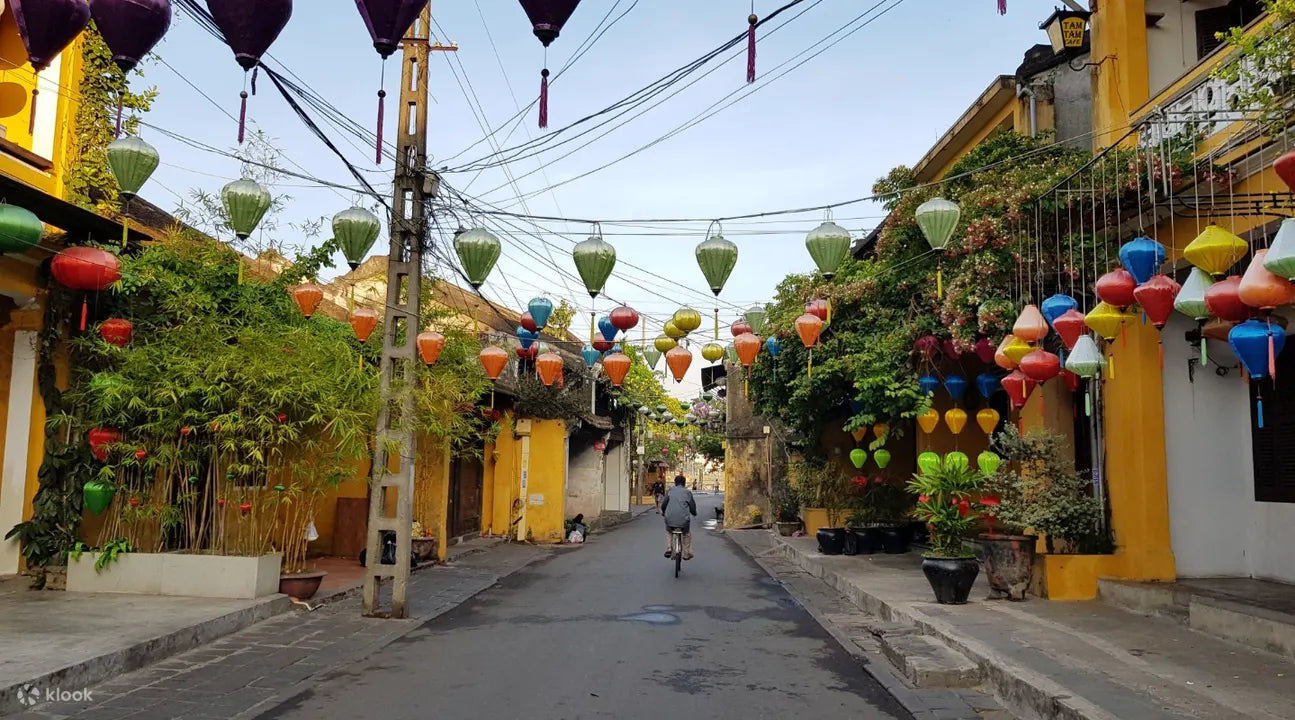 HA1A: City Tour with Lantern-Making Class (Half Day)