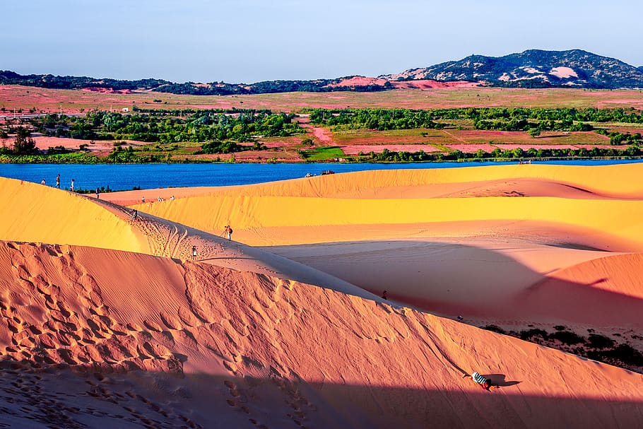 80B (2 DAYS): Red Sand Dunes, A Mini Desert In The Seaside City